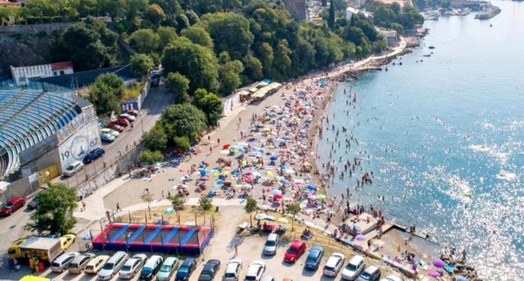 Rossy Apartment Rijeka Bagian luar foto