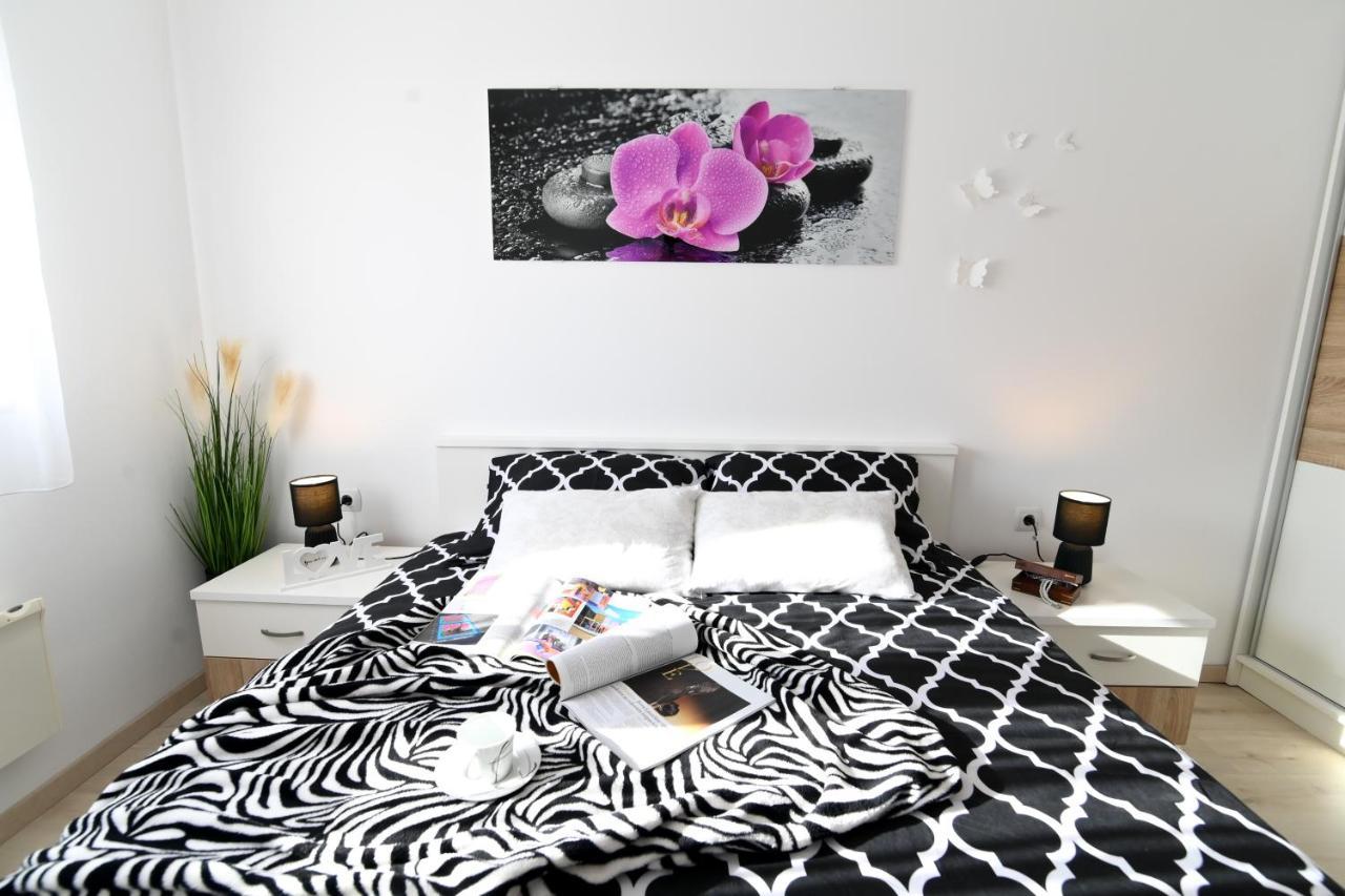 Rossy Apartment Rijeka Bagian luar foto