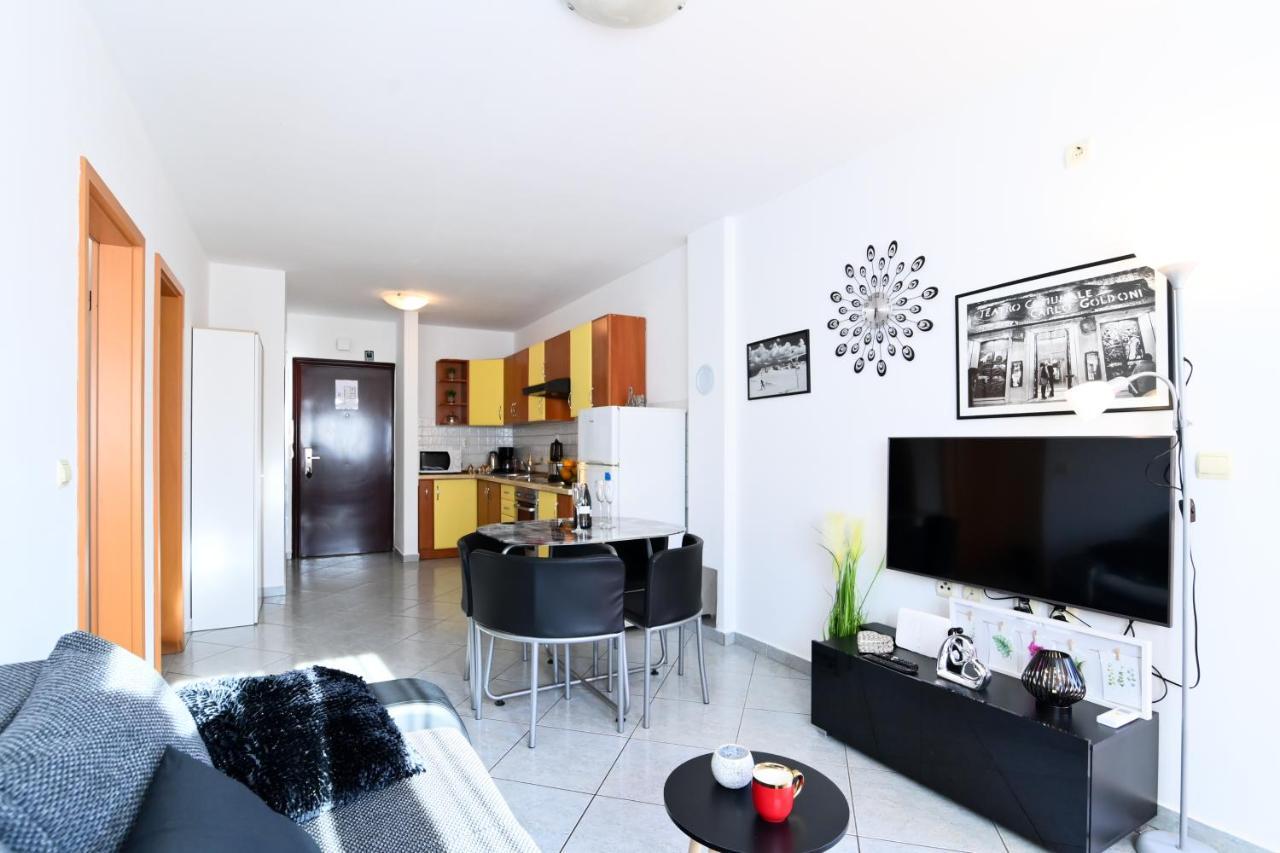 Rossy Apartment Rijeka Bagian luar foto