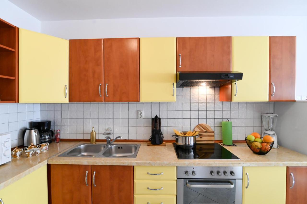 Rossy Apartment Rijeka Bagian luar foto
