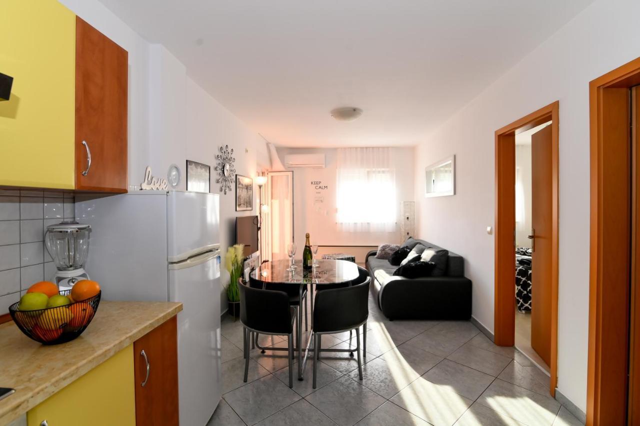 Rossy Apartment Rijeka Bagian luar foto