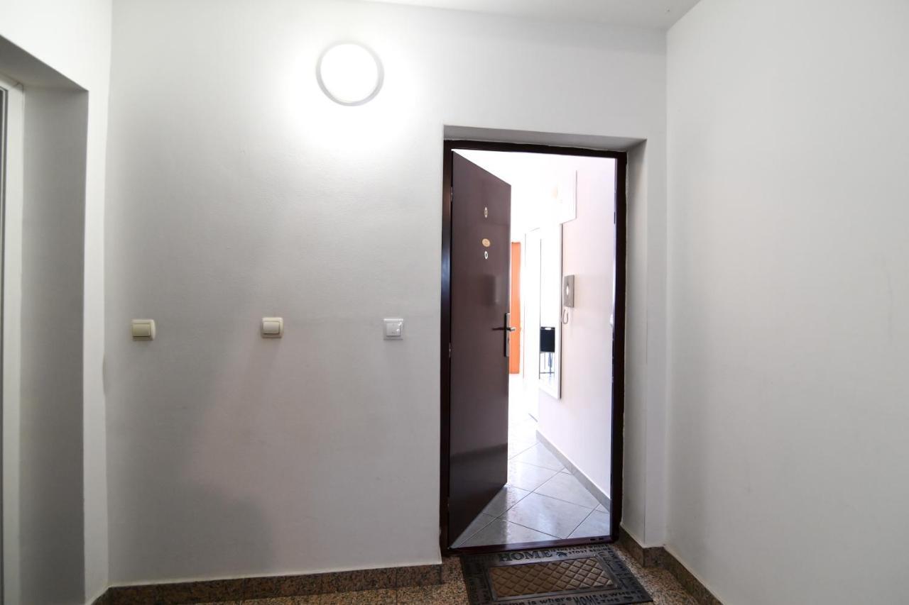 Rossy Apartment Rijeka Bagian luar foto